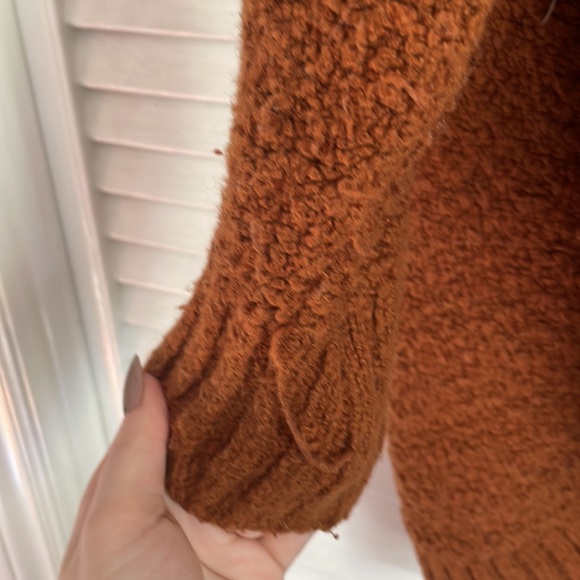 Burnt Orange oversized sweater - Picture 3 of 5